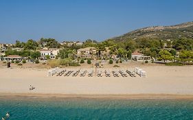 Makis Hotel